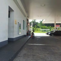 Photo taken at Shell Sungai Buloh by hafiz h. on 6/10/2012