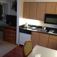 Foto tomada en Homewood Suites by Hilton  por Curtis B. el 8/26/2012
