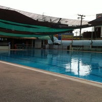 Photo taken at Bua Rod Swimming Pool by Mr.Saxobeat on 3/10/2012