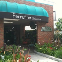 รูปภาพถ่ายที่ Ferrufino Interiors โดย Travis S. เมื่อ 5/2/2012
