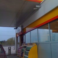 Foto diambil di Shell oleh Salamis pada 4/26/2012