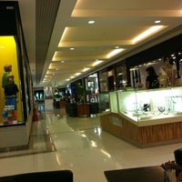 รูปภาพถ่ายที่ Goiânia Shopping โดย Ana E. เมื่อ 2/18/2012