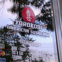 Foto tirada no(a) Yorokobi Sushi por Arianna W. em 5/18/2012