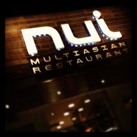 Das Foto wurde bei Nui MultiAsian Restaurant von Vassilios S. am 7/28/2012 aufgenommen