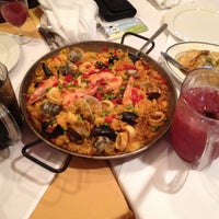 5/19/2012にCarmen L.がSpanish Pavillion Restaurant Tapas Bar &amp;amp; Outdoor Patioで撮った写真