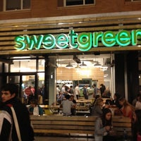 Photo taken at sweetgreen by EnriKe K. on 3/22/2012