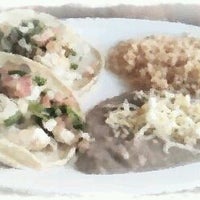 รูปภาพถ่ายที่ Papacito&amp;#39;s Mexican Grill โดย Sean K. เมื่อ 3/18/2012