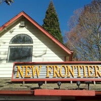 Foto tomada en New Frontier Market  por Thomas P. el 2/23/2012