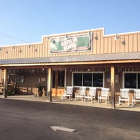 Photo taken at David&amp;#39;s Catfish House - Andalusia by Bart L. on 5/17/2012