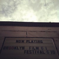 Foto diambil di Brooklyn Heights Cinema oleh Tassos L. pada 6/2/2012