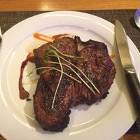 Foto diambil di Bourbon Steak oleh Dwayne H  pada 8/16/2012