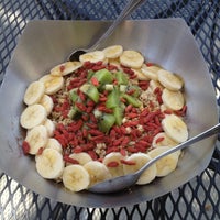 Photo taken at Vitality Bowls by Uriah B. on 5/6/2012