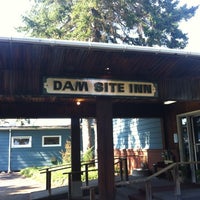 รูปภาพถ่ายที่ Dam Site Inn โดย David L. เมื่อ 7/3/2012