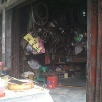 Photo taken at ร้านซ่อมจักรยาน อินทามระ 8 by Panitan B. on 5/7/2012