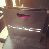 Photo taken at MAC Cosmetics by Mahelia d. on 6/5/2012