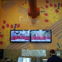 Photo taken at Edible Arrangements Indy by Kevin F. on 5/30/2012