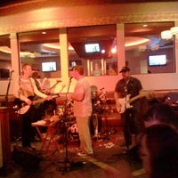 Foto tomada en Brentwood Cafe &amp;amp; Tavern  por Ciscily T. el 3/25/2012