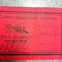 Foto tirada no(a) Tracks Restaurant por Michael M. em 7/5/2012
