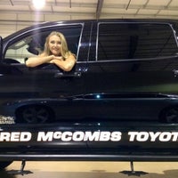 Das Foto wurde bei Red McCombs Toyota von Red McCombs Toyota am 8/23/2012 aufgenommen