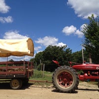 Photo taken at SMOLAK FARMS by Linda Y. on 7/21/2012