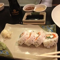 Foto scattata a Atami Steak &amp; Sushi da Steven O. il 4/25/2012