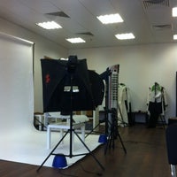 Photo taken at beintrend.com showroom by Julie P. on 4/5/2012