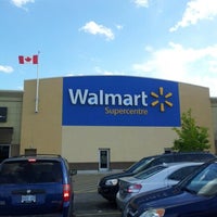 Foto diambil di Walmart Supercentre oleh Syu&amp;#39;aib R. pada 8/22/2012