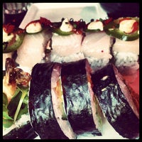 5/28/2012 tarihinde Diane R.ziyaretçi tarafından Mas Sake Freestyle Sushi'de çekilen fotoğraf