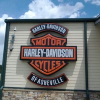 Foto diambil di Harley-Davidson of Asheville oleh Dale H. pada 4/24/2012