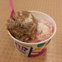 Photo taken at Baskin-Robbins by Masa K. on 3/25/2012