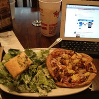 Foto scattata a Uncle Maddio&#39;s Pizza Joint da David E. il 7/17/2012