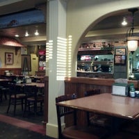 2/10/2012 tarihinde Nathanziyaretçi tarafından Sammy&amp;#39;s Pizza &amp;amp; Restaurant - Grand Rapids'de çekilen fotoğraf