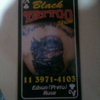 Photo taken at Estúdio Black Tattoo by Stephany B. on 8/17/2012