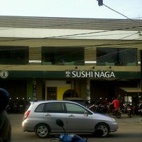 Photo taken at Sushi Naga by Arief Y. on 3/26/2012