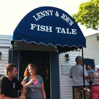Снимок сделан в Lenny &amp;amp; Joe&amp;#39;s Fish Tale пользователем Nathaniel 7/11/2012