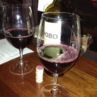 Das Foto wurde bei Pourtal Wine Tasting Bar von Jennifer E. am 2/25/2012 aufgenommen