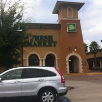 รูปภาพถ่ายที่ The Fresh Market โดย Patricia C. เมื่อ 8/11/2012