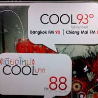 Photo taken at COOL 93 fahrenheit On Air Studio by ChamP S. on 4/14/2012