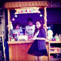 Photo taken at ร้าน Sweetie ( ซอยนวลจันทร์ ) by Aopol G. on 6/21/2012