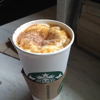 Photo taken at Starbucks by Adri T. on 8/11/2012