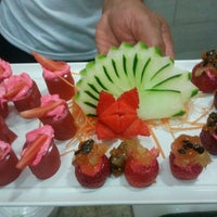 Снимок сделан в Taiko Sushi Bar пользователем Akira O. 7/27/2012