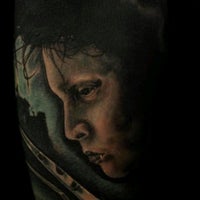 รูปภาพถ่ายที่ Hudson Tattoo Co. โดย Chantal L. เมื่อ 7/7/2012