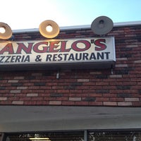 Снимок сделан в Angelo&amp;#39;s Pizzeria &amp;amp; Restaurant пользователем Nate B. 4/30/2012