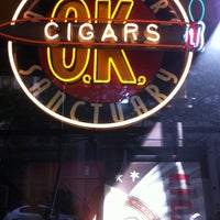 รูปภาพถ่ายที่ OK Cigars โดย Jonn Nubian เมื่อ 6/14/2012