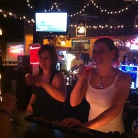 5/11/2012 tarihinde Johnny T.ziyaretçi tarafından Bourbon Street Sports Bar'de çekilen fotoğraf