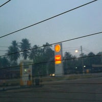 รูปภาพถ่ายที่ shell bentong โดย Lang P. เมื่อ 8/15/2012