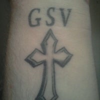 3/31/2012 tarihinde Chad V.ziyaretçi tarafından House Of Pain Tattoo'de çekilen fotoğraf