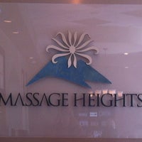 Photo prise au Massage Heights-Fairway Centre par Laine B. le4/12/2012