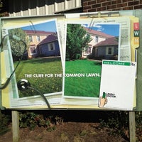 รูปภาพถ่ายที่ Lawn Doctor Corporate โดย Mike C. เมื่อ 4/9/2012