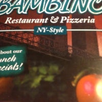 รูปภาพถ่ายที่ Bambino Pizza โดย Karen S. เมื่อ 5/18/2012